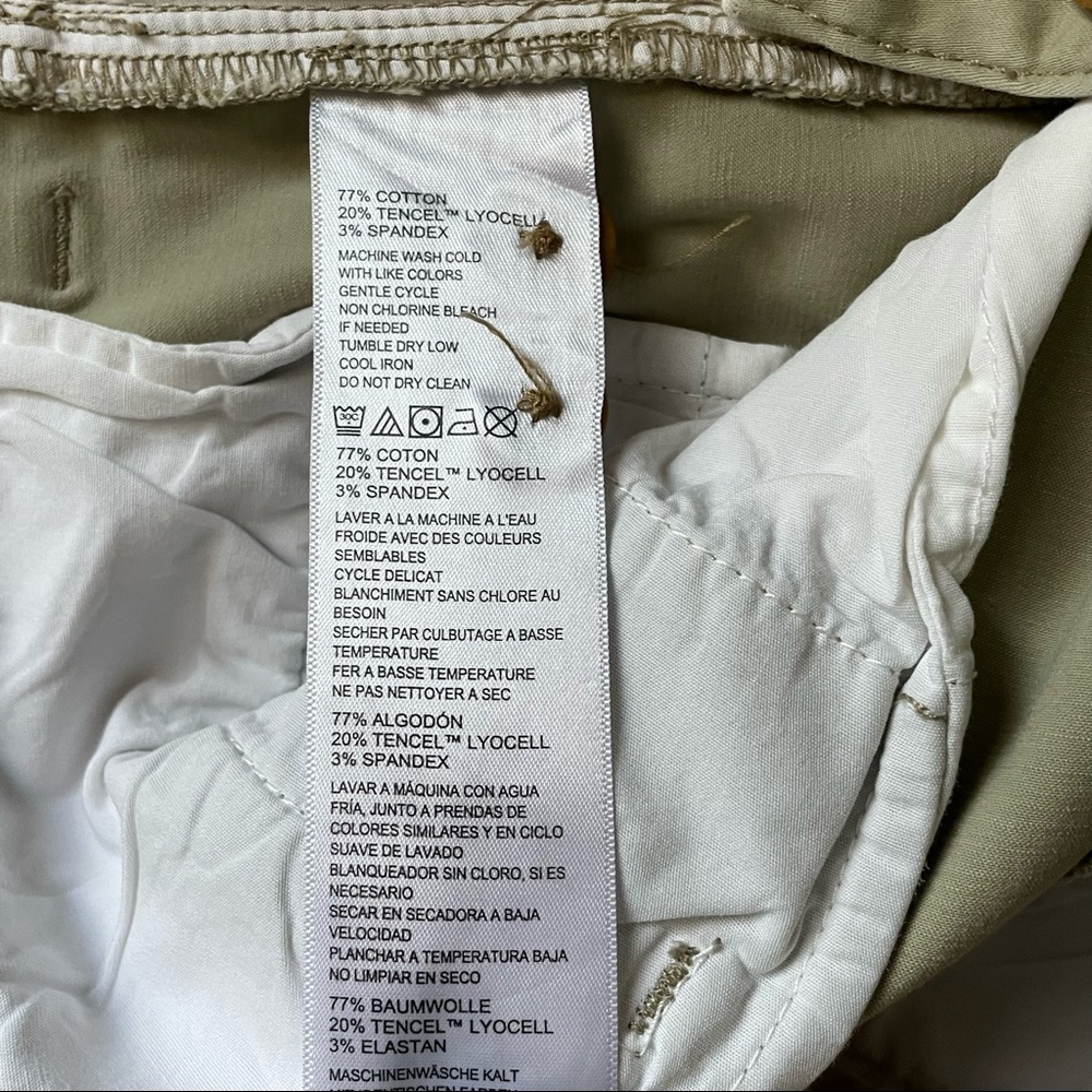 Tommy Bahama Khaki Shorts with Parrot - 34 - Picture 7 of 7